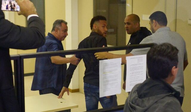 Brazilian soccer player Neymar arrives at a police station in Rio de Janeiro, Brazil, June 6, 2019. REUTERS/Lucas Landau