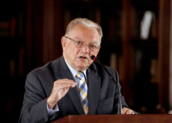 UN Joint Special Representative for Venezuelan refugees and migrants in the region, Eduardo Stein, delivers a press conference in Bogota on April 25, 2019. (Photo by DANIEL MUNOZ / AFP)