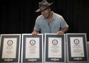 Romeo Santos batió cuatro récords Guinness de ventas-