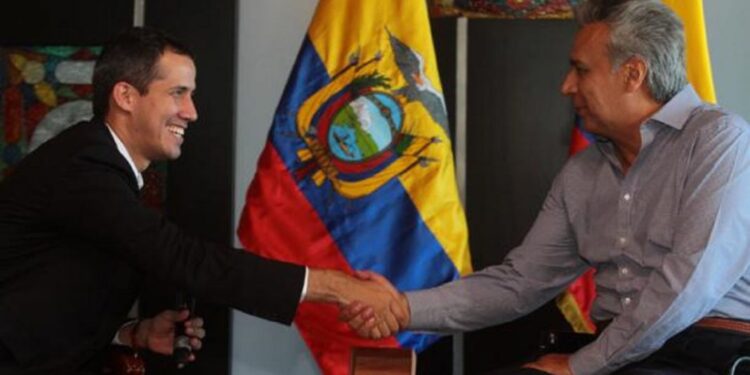 Presidente encargado de Venezuela Juan Guaidó y su homólogo de Ecuador, Lenín Moreno.