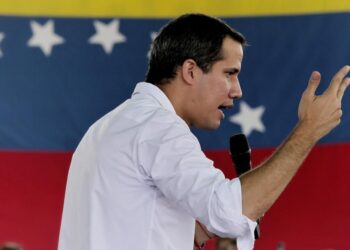 Juan Guaidó. Colegio de Médicos de Maturín. Foto Prensa presidencial, Leo Alvarez.