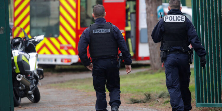 French police secure an area in Villejuif near Paris, France, January 3, 2020 after police shot dead a man who tried to stab several people in a public park.  REUTERS/Charles Platiau