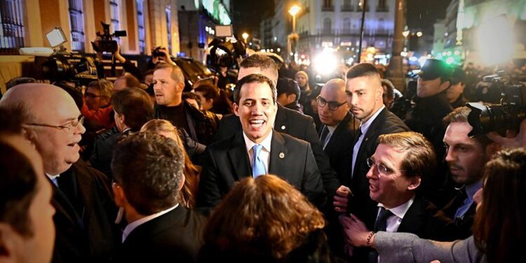 Juan Guaidó. Pdte. (E) de Venezuela. Puerta del Sol Madrid. EFE