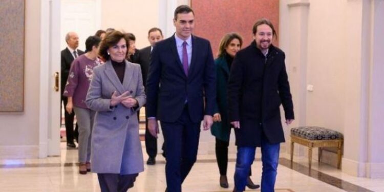 La coalición con Iglesias le dificulta a Pedro Sánchez tomar decisiones. Foto Moncloa.