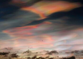 Los observadores se deleitaron con esta nube nacarada cerca de Whitley Bay, Northumberland, en el norte de Inglaterra, el 2 de febrero de 2016.