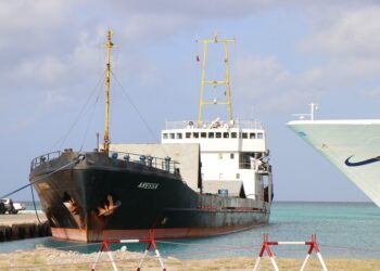 Narcobuque venezolano incautado en Aruba 25Feb2020