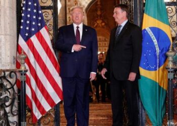 El presidente de EEUU Donald Trump y su homólogo de Brasil Jair Bolsonaro. Foto Reuters.