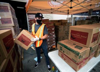 1.500 familias trabajadoras de la industria del cine en Hollywood. Foto captura de video.