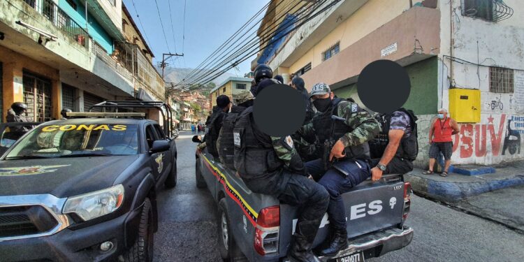 Operativo Petare. Foto @RCamachoVzla