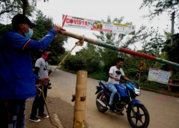 Medidas contra la pandemia de indígenas colombianos atraen amenazas. Foto captura de video EFE.