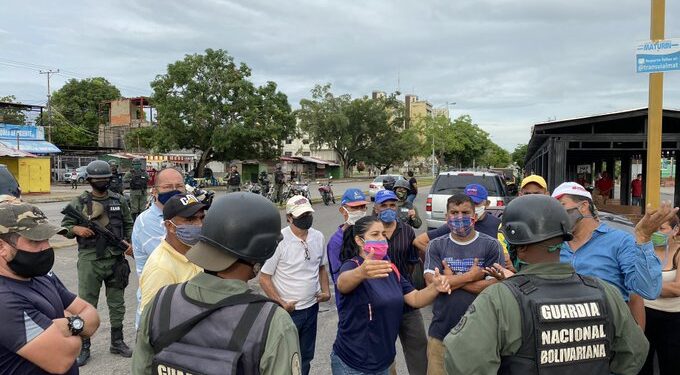 Protesta Maturín gasolina. Foto @JoseAMendozaPJ