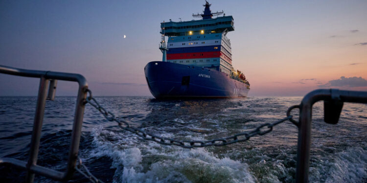 FOTO DE ARCHIVO. El rompehielos nuclear ruso Arktika realiza pruebas de navegación en el Golfo de Finlandia en el mar Báltico. Junio, 2020. Nikita Greydin/Baltic Shipyard/Handout via REUTERS. ATENCIÓN EDITORES: ESTA IMAGEN FUE PROVISTA POR UNA TERCERA PARTE.