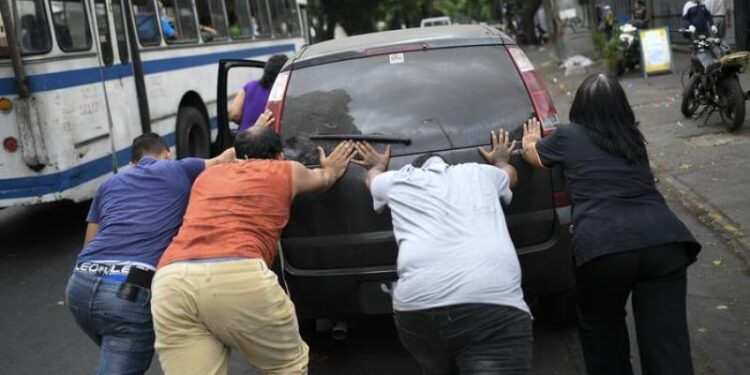 Gasolina Vzla. Foto AP.