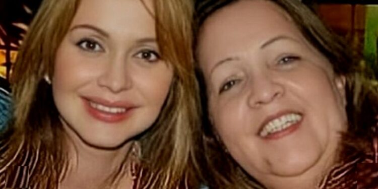 Gabriela Spanic junto a su madre Norma Utrera (+).