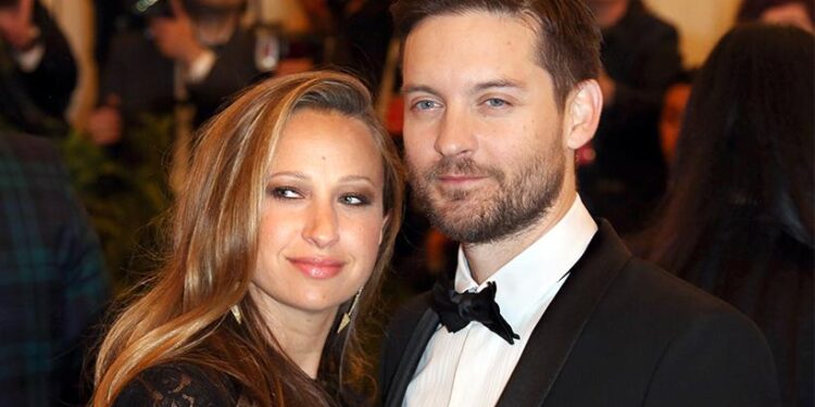 Jennifer Meyer y Tobey Maguire. Foto de archivo.