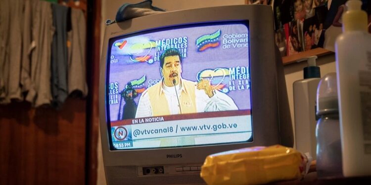 Una alocución del presidente Nicolás Maduro en Venezolana de Televisión (VTV), el 12 de octubre de 2020, en Caracas (Venezuela). Foto EFE