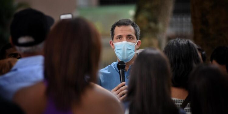 Pdte. (E) Juan Guaidó. 31oct2020. Foto Prensa Leo Álvarez.