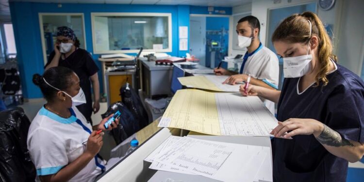 Hospital en Francia. Foto EFE.