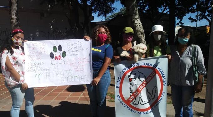 Protesta por los animales. Foto de archivo.