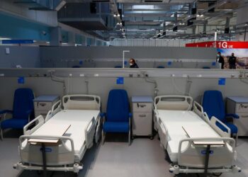 Una vista muestra una Unidad de Cuidados Intensivos en el nuevo hospital "Enfermera Isabel Zendal" durante su inauguración en Madrid, España. (REUTERS/Sergio Pérez).