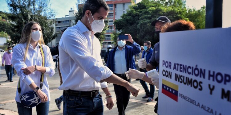 Pdte. (E) de Venezuela, Juan Guaidó, Consulta Popular. Foto Vero Ravelo.