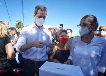 Pdte. (E) Juan Guaidó, Consulta Popular. Vargas. Foto Vero Ravelo.