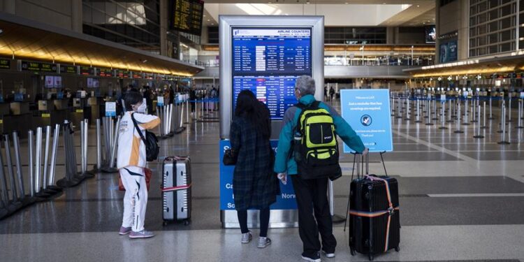 Vista de un aeropuerto en Estados Unidos. EFE/Etienne Laurent/Archivo