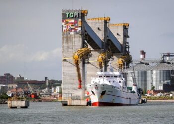 Buque español Uruguay. Foto Yahoo Finanzas.