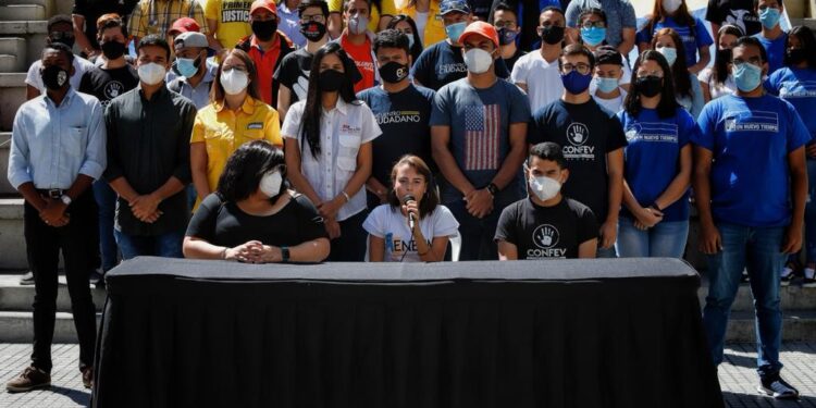 Estudiantes. moviliación 12 de febrero. Foto @DavidGSosaE