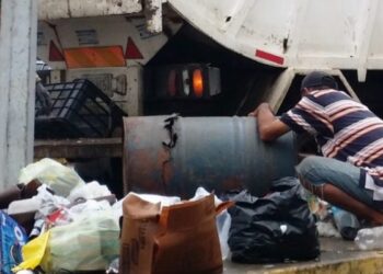 Hambre en Venezuela, Basura. Foto captura de video.