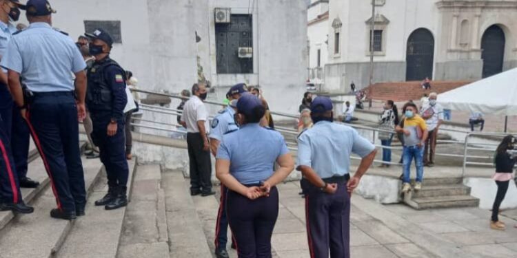 Juicio Rufo Chacón. PoliTáchira. Foto @olnarortiz