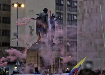 Estatua de Simón Bolívar en el centro de Bogotá. Foto RCN Radio.