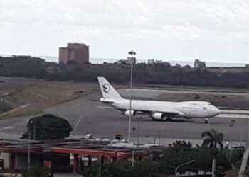 El avión matrícula EP-FAB en su anterior visita a Venezuela. Foto Infobae.