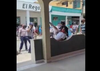 Represión, protestas Cuba. Foto captura de video.