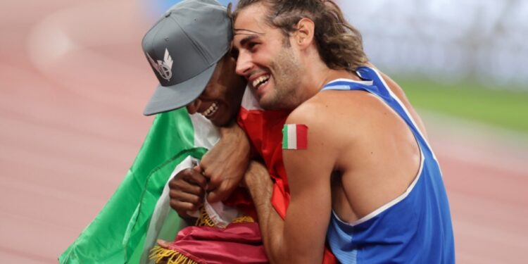 Tamberi Bandera y Mutaz Essa Barshim. Foto Twitter