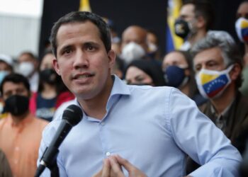 Pdte. (E) Juan Guaidó, Asamblea de ciudadanos. Foto Leo Álvarez.