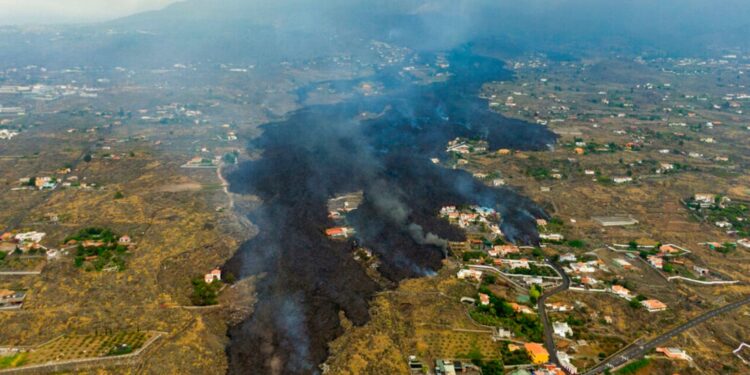 El volcán de Cumbre Vieja de la isla española de La Palma. Foto agencias.