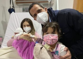 Juan Guaidó. Pdte. (E) de Venzuela y su esposa Fabiana Rosales, en compañía de sus dos hijas. Foto IG @jguaido