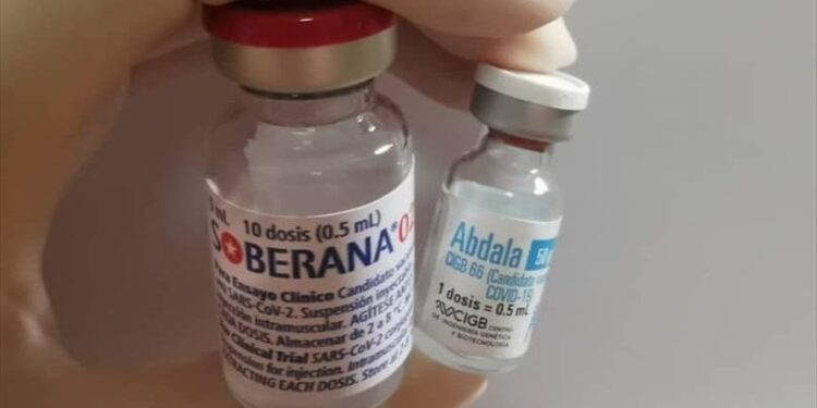 Vacunas cubanas Abdala y Soberana 02. Foto de archivo,
