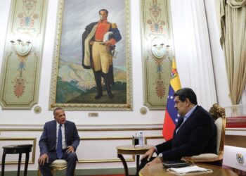 Nicolás Maduro se reúne con Manuel Rosales en el Palacio de Miraflores. Foto: Prensa Presidencial