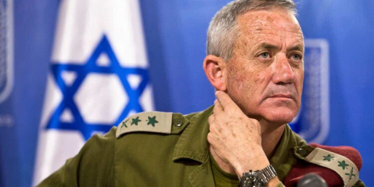 FILE PHOTO: Israeli military chief Lieutenant-General Benny Gantz attends a news conference in Tel Aviv, Israel July 28, 2014. REUTERS/Nir Elias/File Photo