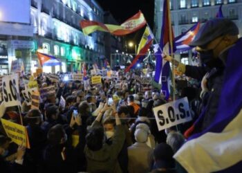 Cubanos, Puerta del Sol Madrid. Foto EFE.