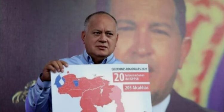 Diosdado Cabello. Foto Con El Mazo.