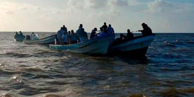 Bote que cubría el trayecto Trinidad-Güiria. Foto referencial.