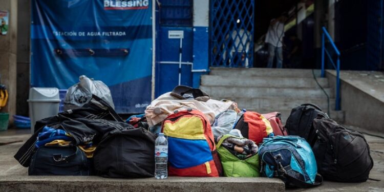 Migrantes venezolanos en Chile. maletas. Foto agencias.