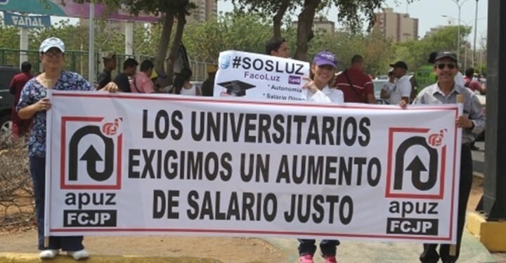 Profesores universitarios. Foto de archivo.