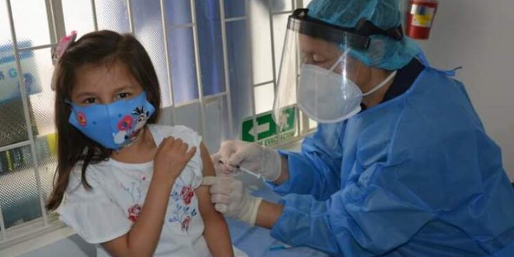 Vacunación niños. Foto referencial.