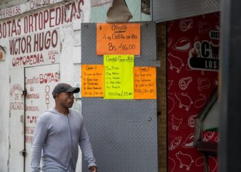 El bolívar, Vzla. Foto EFE MIGUEL GUTIERREZ