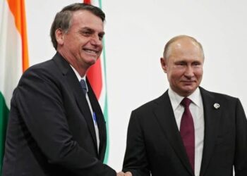 El presidente de Brasil Jair Bolsonaro y Vladimir Putin. Foto agencias.