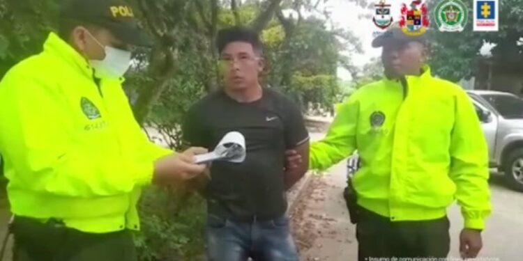 Guerrillero ELN Juan Pablo Barrios Cita. Foto captura de video.